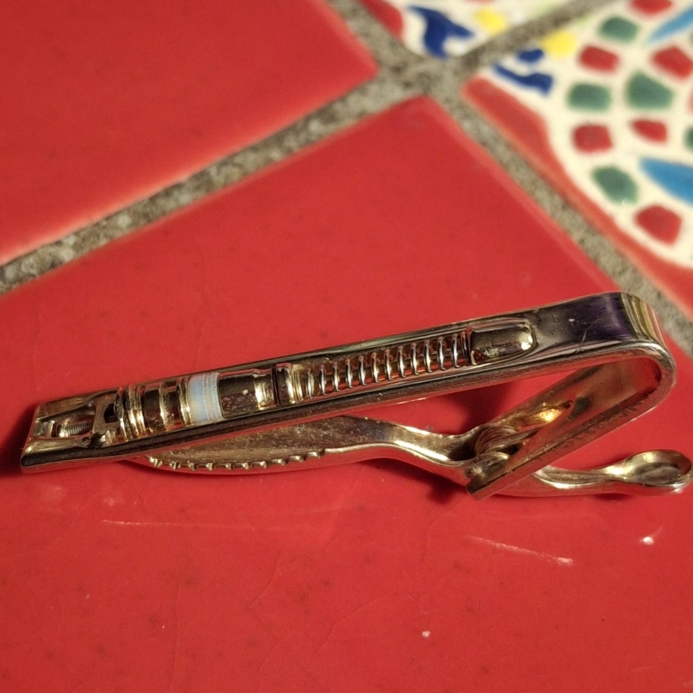 Vintage Jolle Shock Absorber Men's Neck Tie Clip Bar Gold Tone